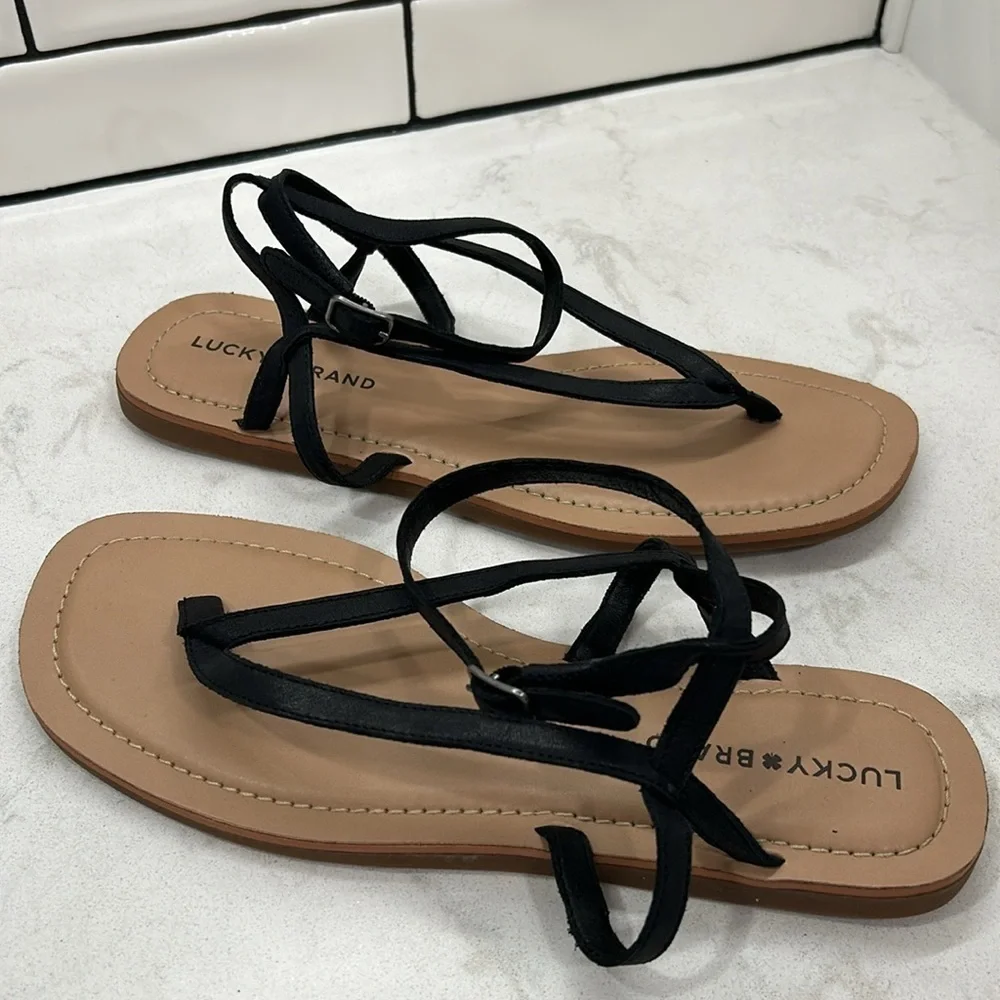 Lucky Brand Black Leather Bahlia Thong Strappy Buckle Sandal Size 10 NWOT